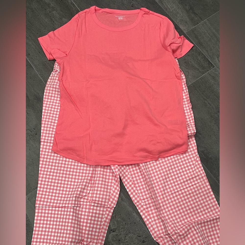 Lightweight pajamas